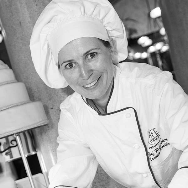 Manuela Radlherr ist Chef-Pâtissière im »Café Central«