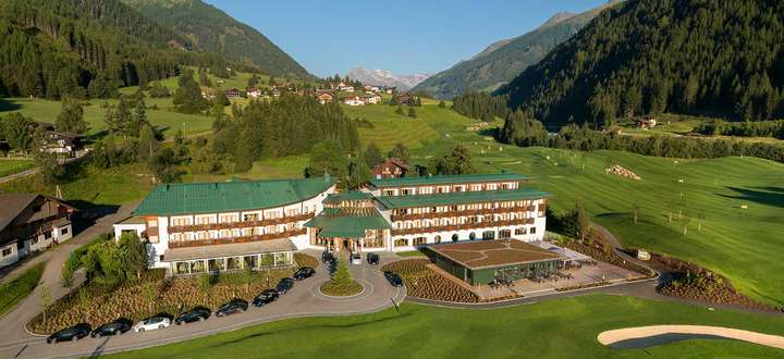 Das Defereggental Hotel & Resort mit Golfplatz.