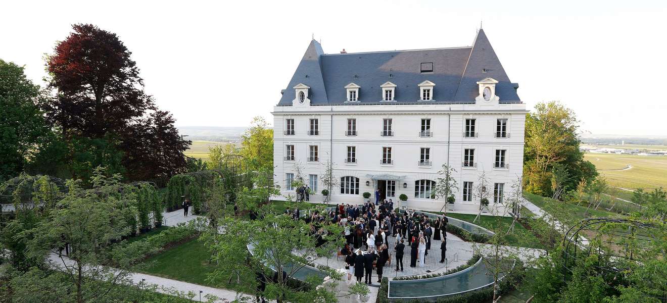 Zutritt zum Château de Saran erhalten Gäste nur auf EInladung des Champagnerhauses.