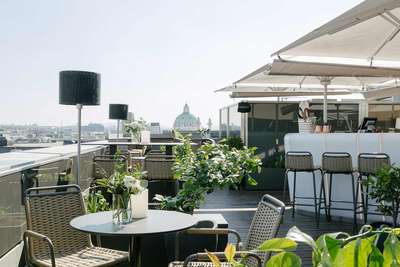 »Atmosphere Rooftop Bar«