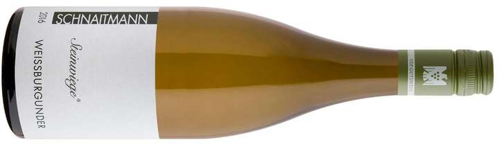 Nominell nur ein Gutswein ohne Lagenbezeichnung – aber dennoch mit Raffinesse erzeugt: der Weißburgunder »Steinwiege«.