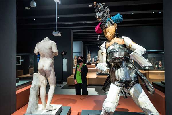 Körper-Welten: Die Ausstellung »La Imagen Humana« im CaixaForum Madrid stellt Fragen nach der menschlichen Figur und Identität.