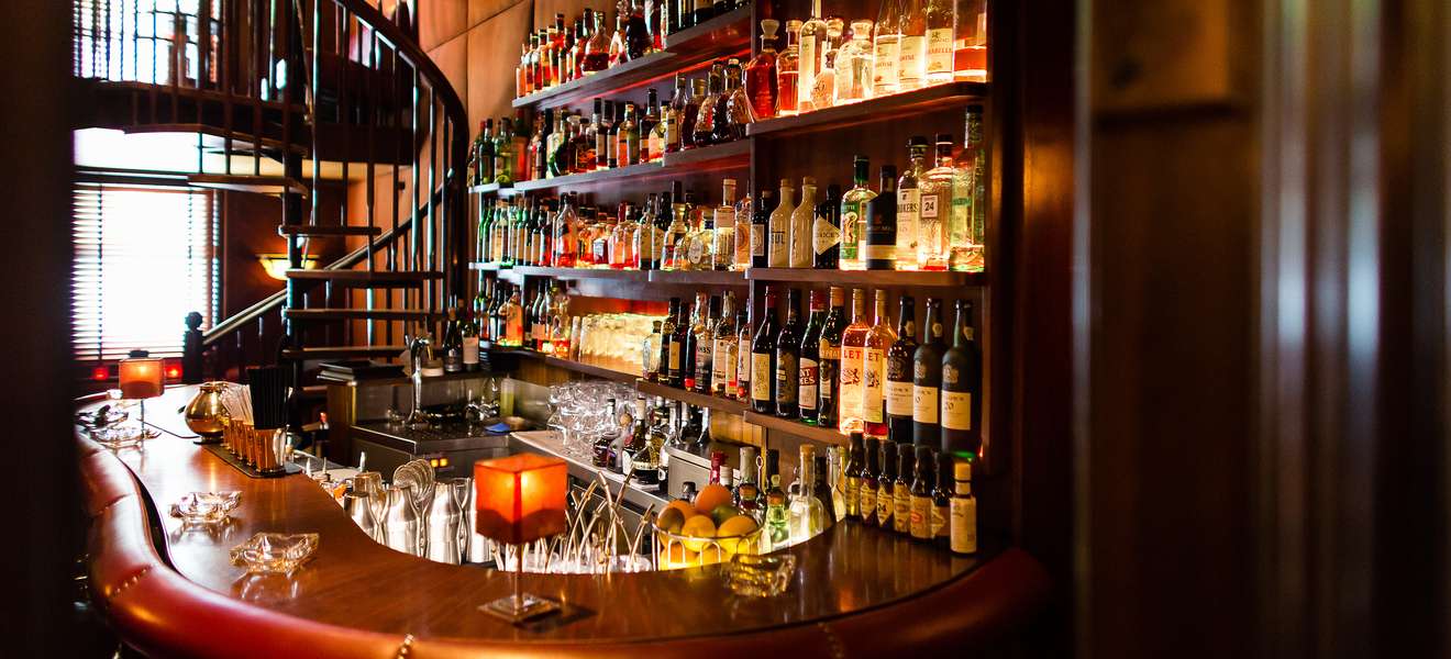 Falstaff Barguide 2022: »Jahreszeiten Bar« ist beste Hotelbar 