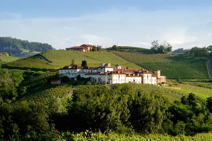Aldo Conternos »Il Favot« ist ein prachtvolles Anwesen. Aus den Lagen Colonnello, Cicala und Romirasco kreiert Sohn Giacomo einzigartige Weine.