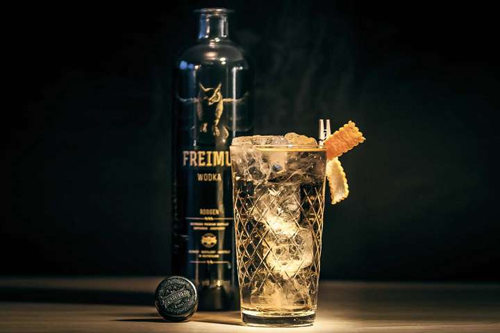 Mit feiner Süße: »Freimut Wodka« entsteht aus Champagnerroggen. / Foto: beigestellt