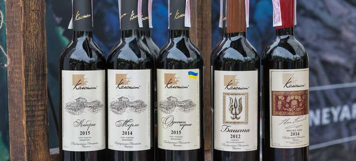 Auswahl an Weinen aus der Ukraine.
