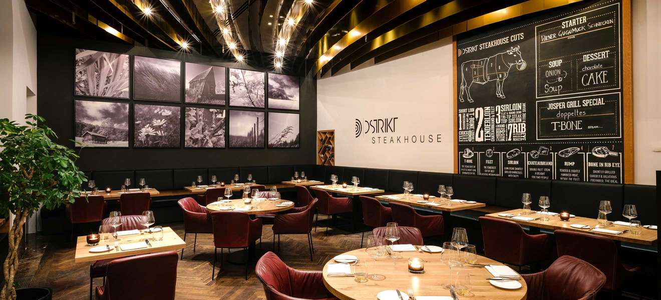 Im »Dstrikt Steakhouse« des »The Ritz-Carlton, Vienna« wird Fleischeslust auf hohem Niveau zelebriert.