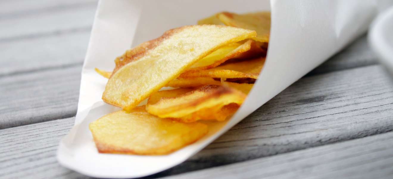 Kartoffel-Chips mit Chili-Limetten-Dip