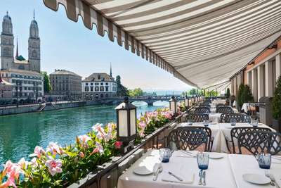 Gute Aussichten: Das Bistro des Hotels «Storchen» bietet eine der schönsten Terrassen Zürichs.