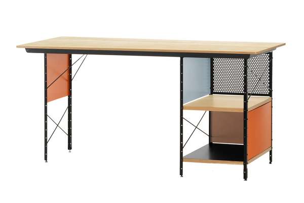 Der »Eames Desk Unit (EDU)« wurde nach Prinzipien  industrieller  Serienproduktion fabriziert.  vitra.com