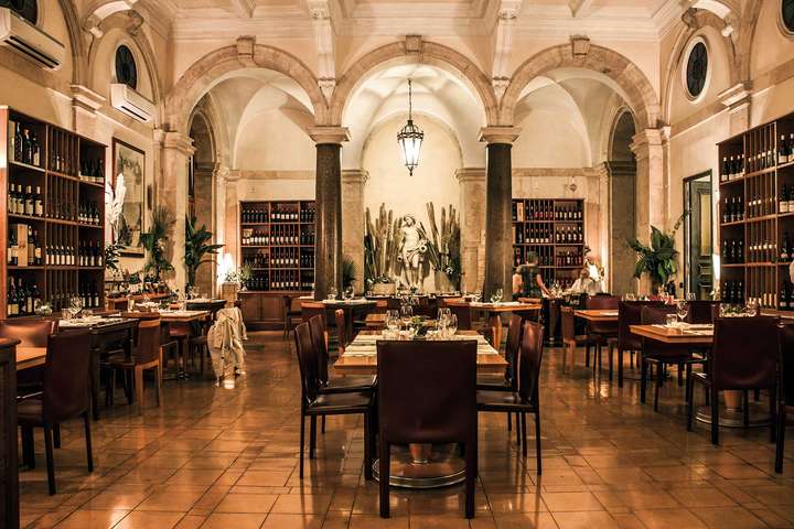 »Casa Bleve«: Essen in einem jahrhundertealten Palazzo nahe der Piazza Navona.
