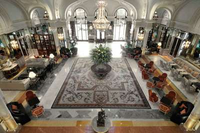 Die Lobby des »Hôtel de Paris«