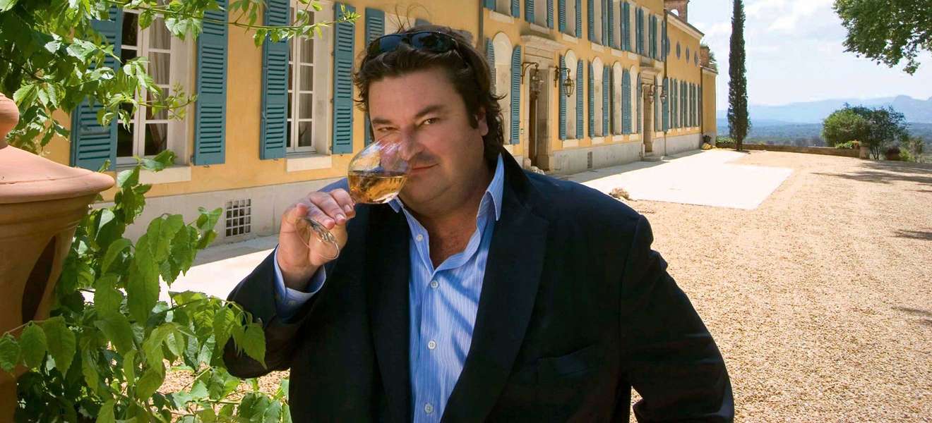 Sacha Lichine hat nur selten Muße, ein Glas Rosé im Park von Château d’Esclans zu trinken – er ist auf der ganzen Welt unterwegs, vor allem in die USA.