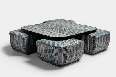 Für Cappellini entwarf Facco den Coffeetable »Anemos«. Für die schwedische Textilmarke Bolon überzog er Tisch und Sitze mit gewebtem Vinylstoff.